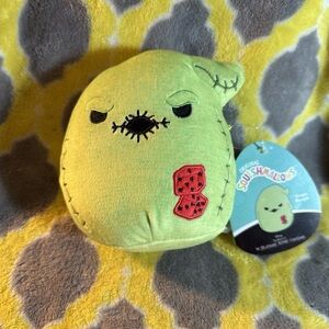NWT 5” Green Oogie Boogie with Red Dice Squishmallow